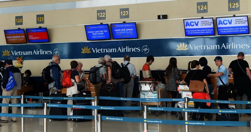 làm thủ tục đi máy bay Vietnam Airlines 