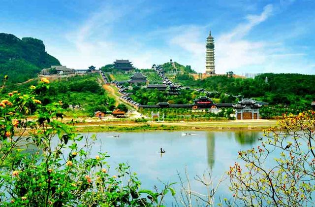 Đến Ninh Bình du lịch tâm linh