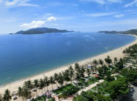 Vé máy bay từ Sài Gòn đi Nha Trang giá bao nhiêu?