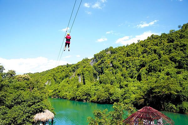 Thời gian bay từ Hà Nội đến Đồng Hới