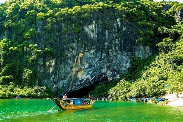 Thời gian bay từ Hà Nội đến Đồng Hới